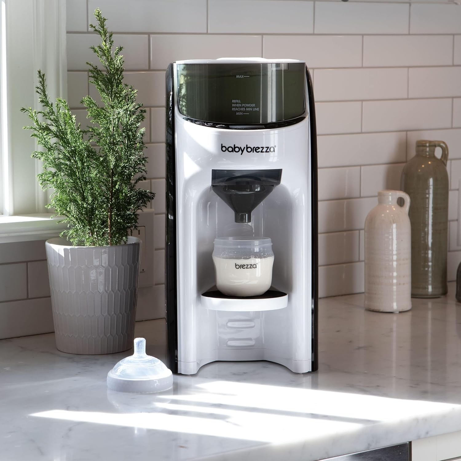 New and Improved Formula Pro Advanced Formula Dispenser Machine - Automatically Mix a Warm Formula Bottle Instantly - Easily Make Bottle with Automatic Powder Blending, White